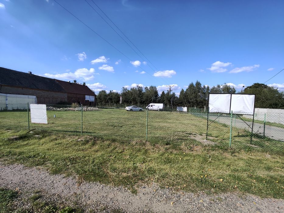 Plac ogrodzony na wynajem 900 m2