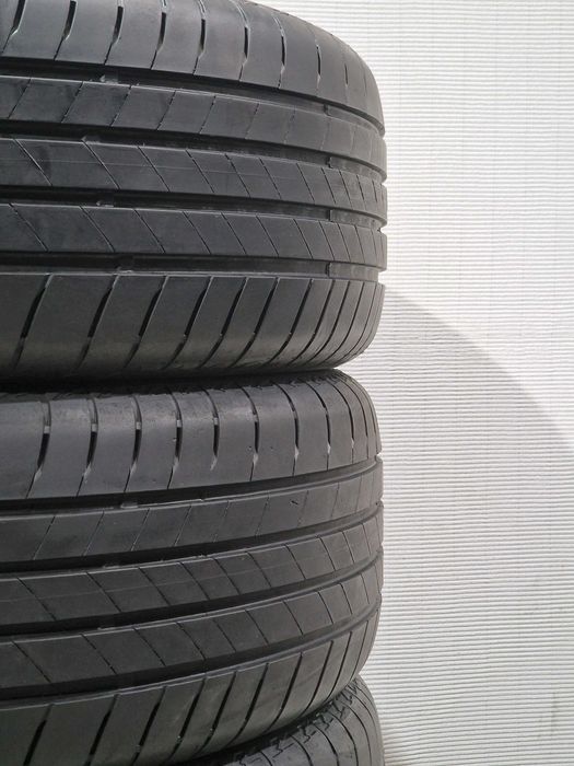 4 Pneus 235/55R18 BRIDGESTONE Semi Novos