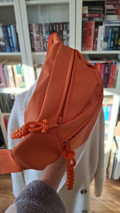 Nowa pojemna nerka damska