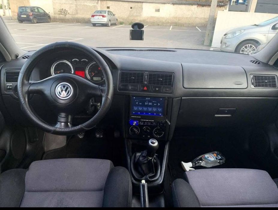Golf 4 ano 2001, motor não trabalha vendo para peças