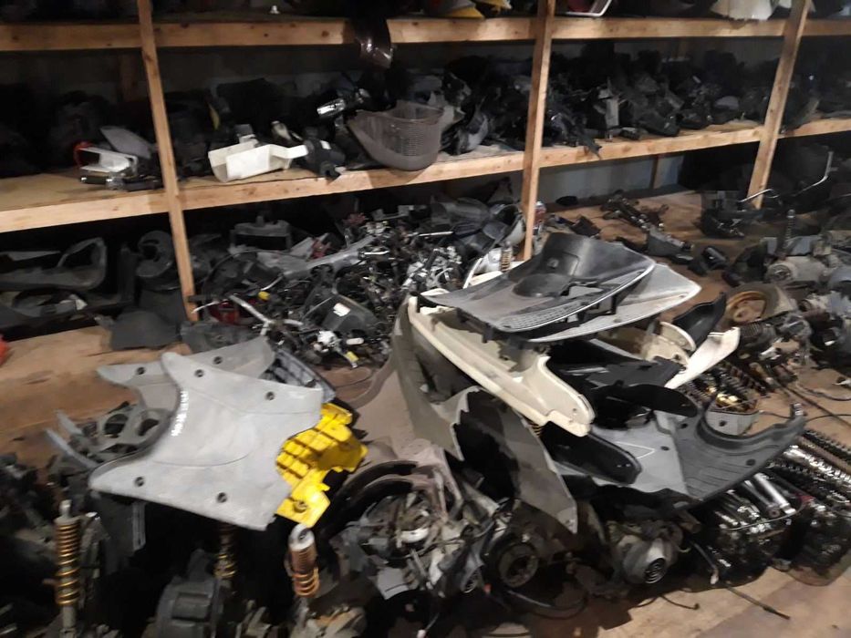 Продам пластик на японские скутера Suzuki lets honda dio yamaha  jog