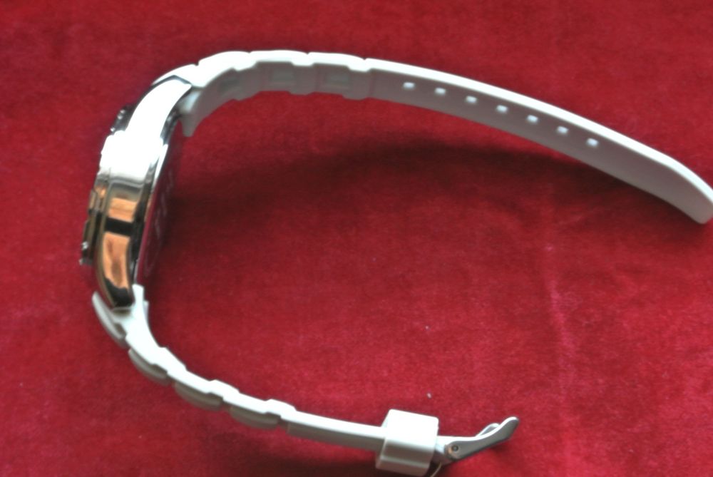 Чоловічий годинник Q&Q ATTRACTIVE DA60J305Y