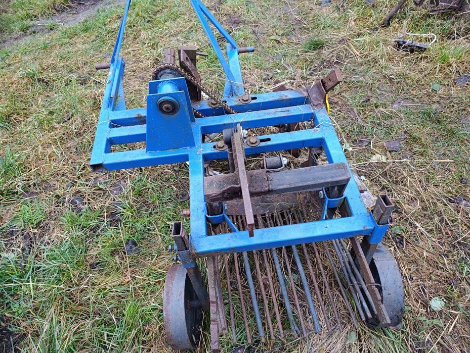 Продам картоплекопалку до міні трактора.трясучка