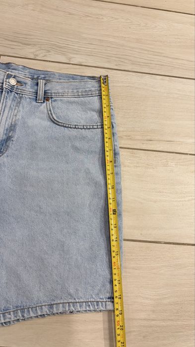 Szorty  jeansowe  Zara 42