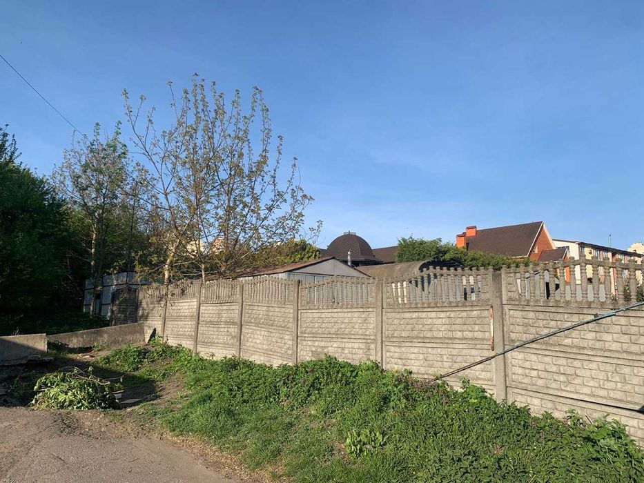 земельна ділянка поруч з центром міста