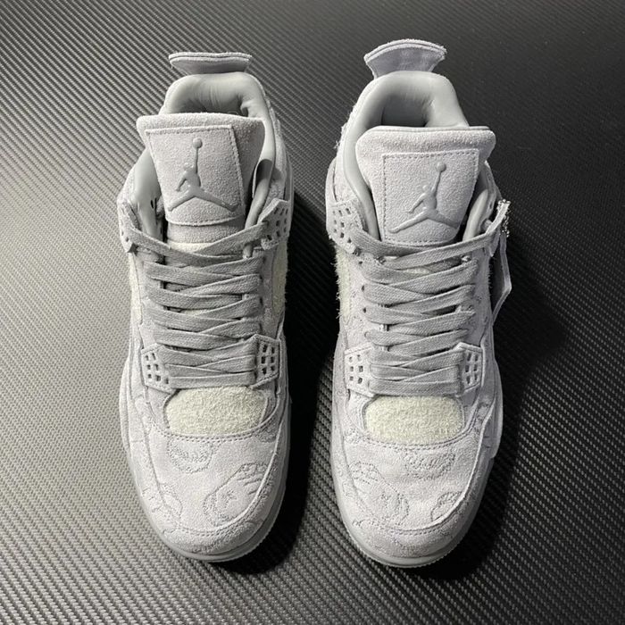 Air Jordan 4 Kaws