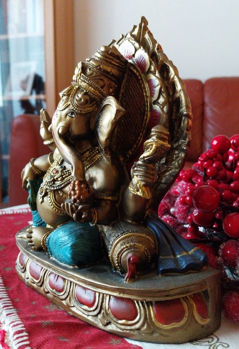 Estatueta de marfinite - Ganesha