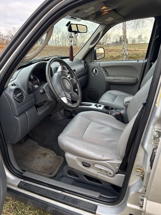 Jeep Cherokee KJ 2.8 CRD