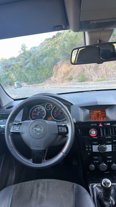 Opel Astra 1.3 ctdi foto 4