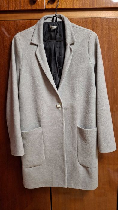 Пальто жіноче сіре