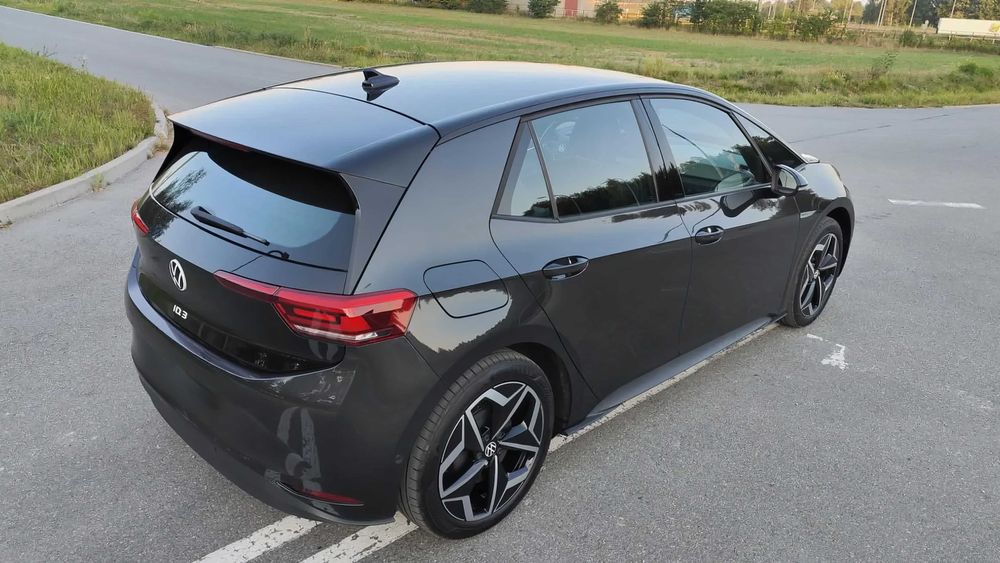 Volkswagen ID.3      2022