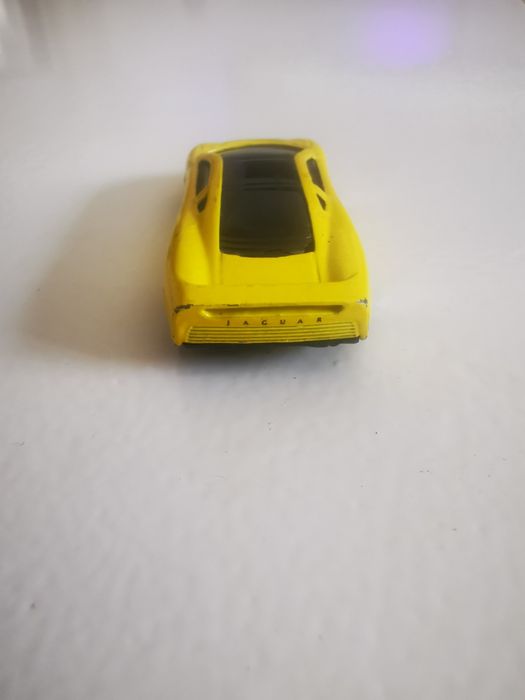 Jaguar XJ220 Maisto 1/64