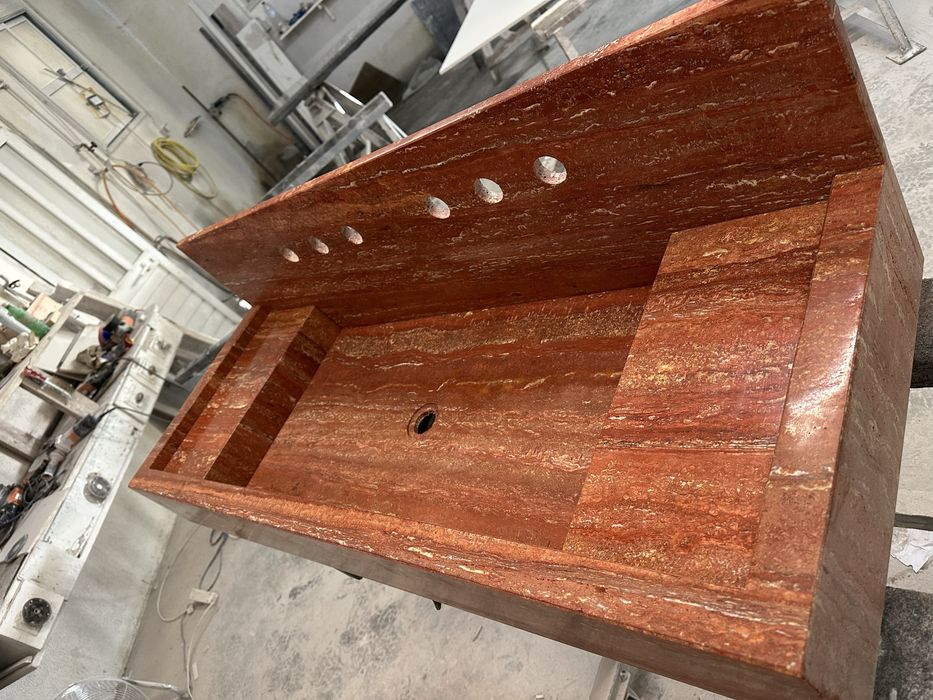 Lavatorio em marmore travertino