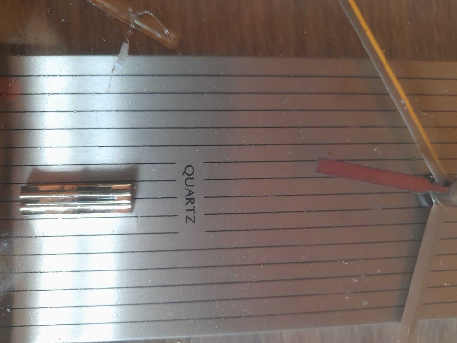 Relógio  antigo de parede Quartz