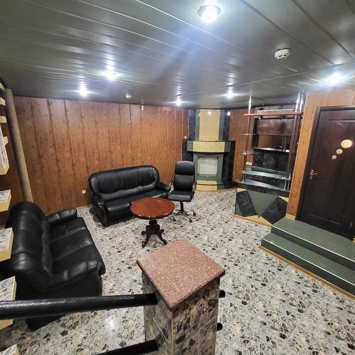 Оренда приміщення, світло не вимикається, є цокольний поверх  поруч БШ