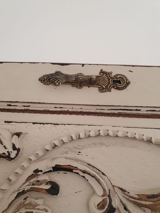 Elemento decorativo suspenso - porta rústica
