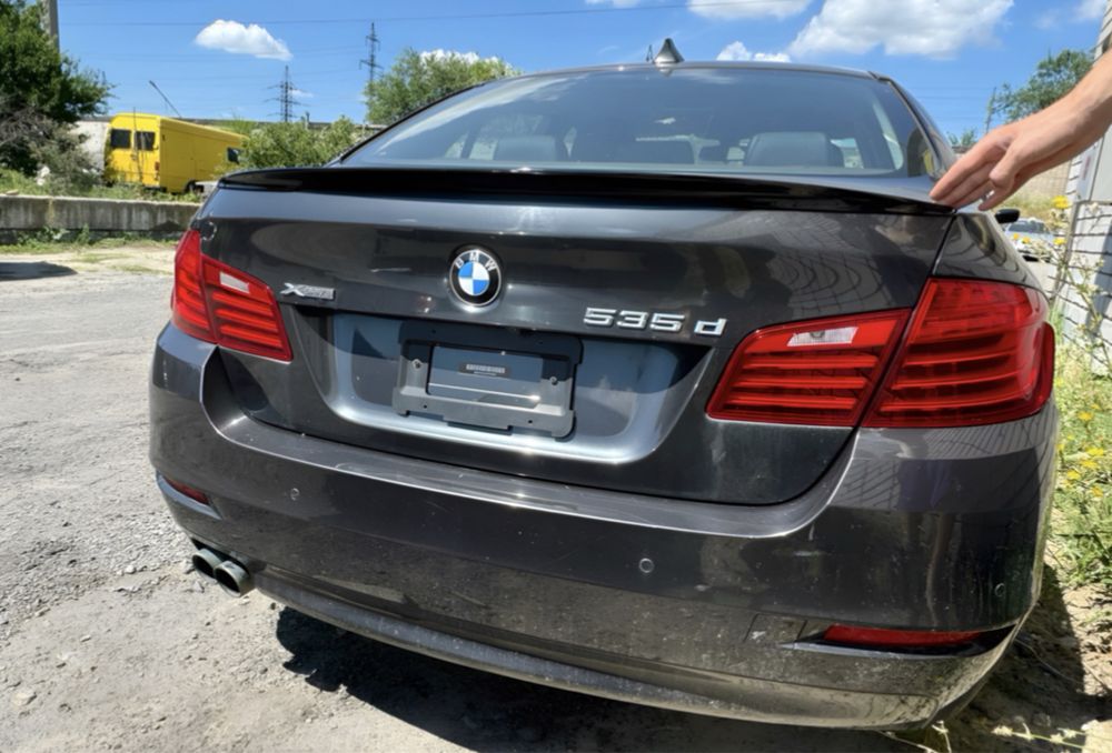 Спойлер лип на багажник BMW 5 ABS пластик, черный глянец сабля ар 8499