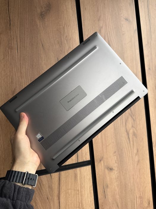 Dell Precision 5540 4K 15.6" i9/ 32Gb RAM / nVidia T2000 4gb