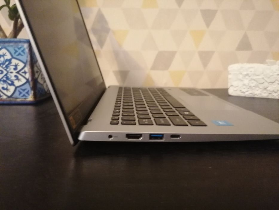 Laptop Acer Swift 1 14 cali