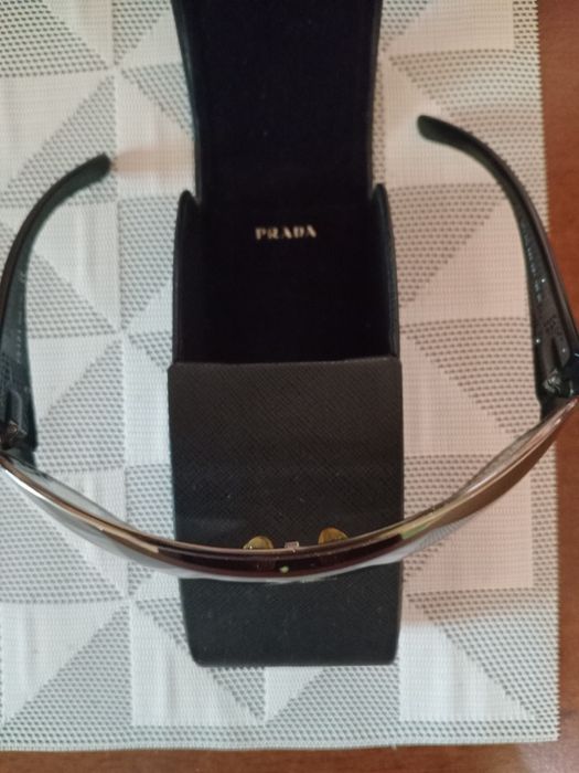 Продам очки Прада