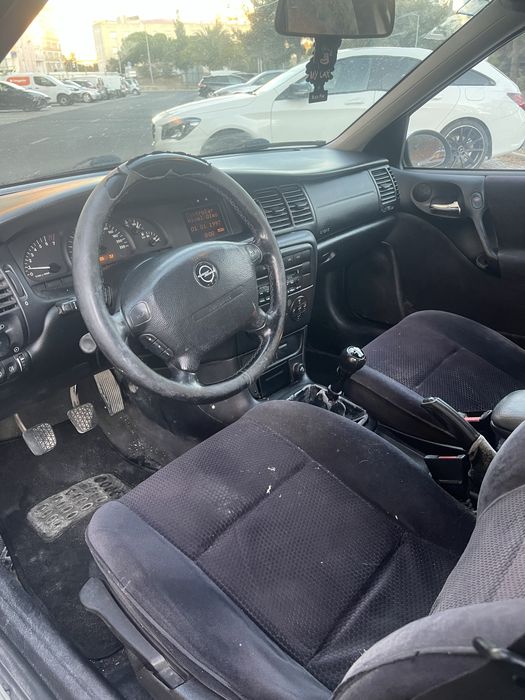 Opel Vectra gasolina — photo 5