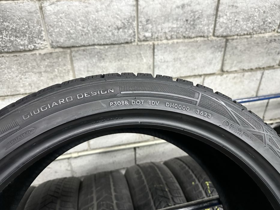 Зимова шина 255/40 R21 (102V) VREDESTEIN