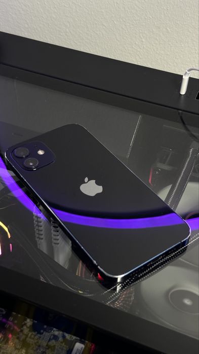 Apple iPhone 12 / 64GB (б/у)