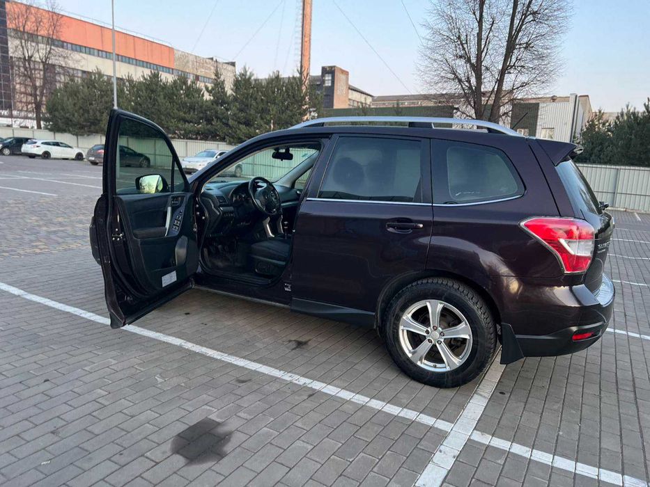 Автомобіль Субару Форестер 2.0 бензин, механіка 2013р.в, повний привід