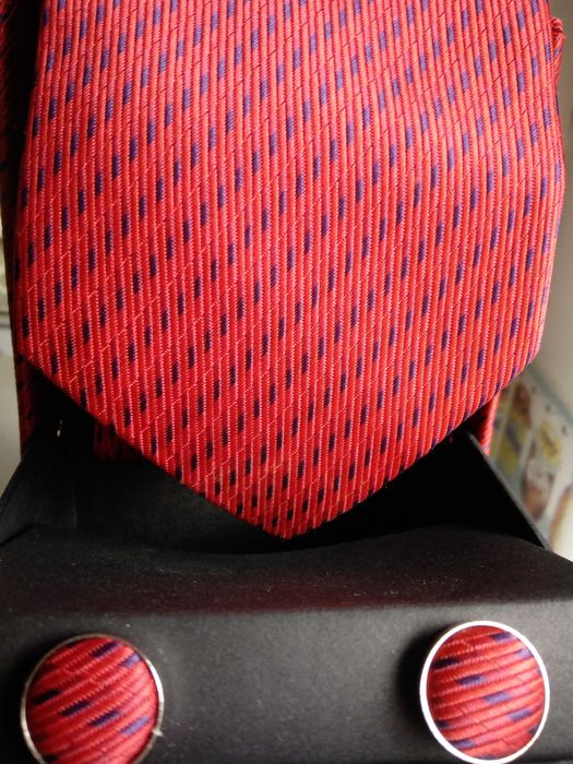 FANTÁSTICA Gravata de Seda + Botões Punho