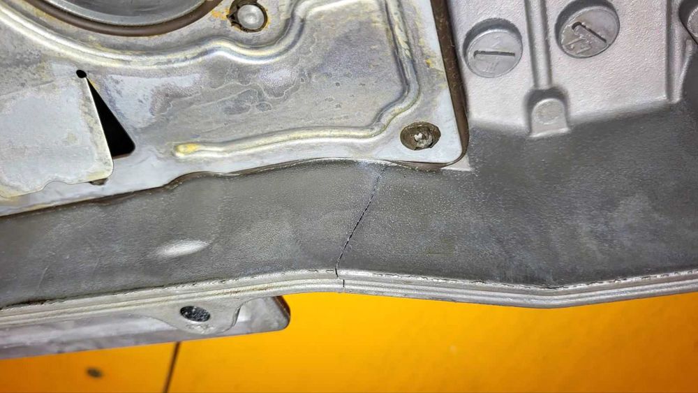 Крышка головки двигателя 1.4 CR14  Nissan Note E11, Micra K12 1.2, 1.4