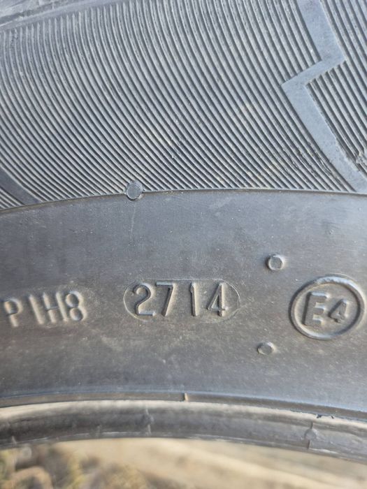 Продам літні  шини Континенталь Кросс Контакт 235/65/17 в добромустані