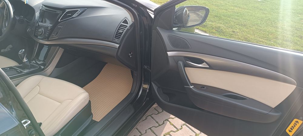 Хендай І40 2013  1.7 дизель механічна коробка передач