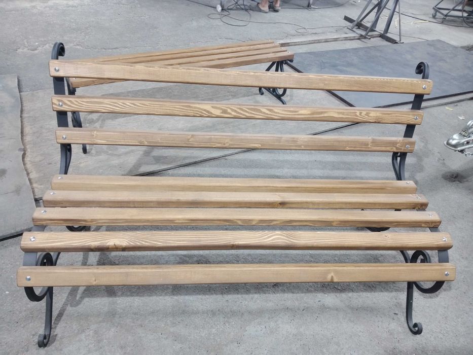 Лавка зі спинкою  та без спинки