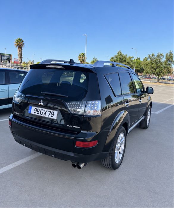 Mitsubishi Outlander 2.0 DI-D 4x4 | 7 Lugares | 2008 — photo 3