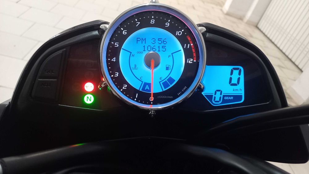 Suzuki 1300 B-King 185cv - Nacional