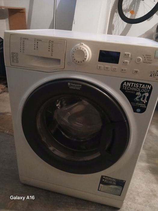 Maquina lavar roupa Hot-point
