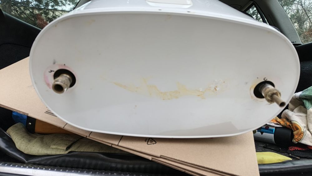 Продам бойлер под ремонт.