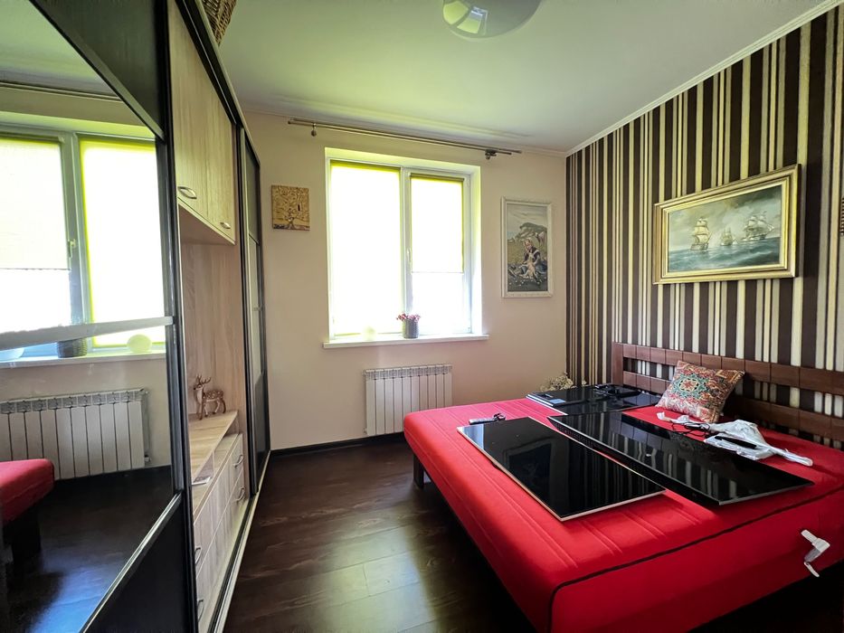 Будинок під Києвом з резервним живленням при вимиканні світла!!!