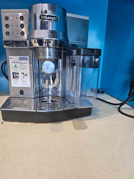 Ekspress do kawy Delonghi kolbowy