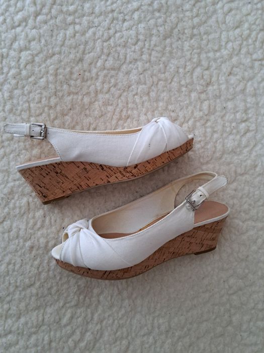 Buty letnie damskie na koturnie