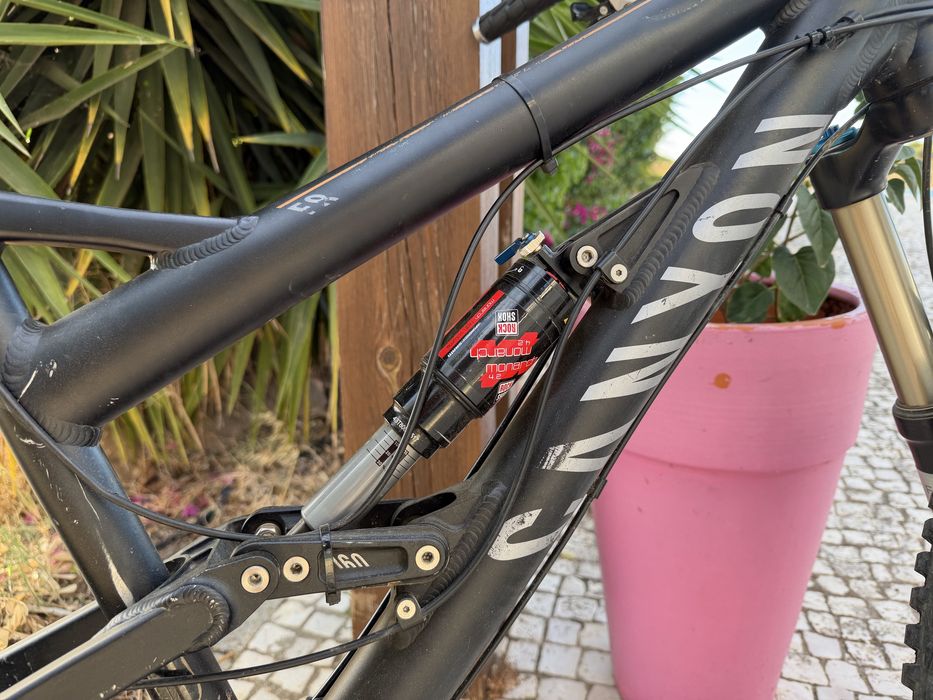 Bicileta Enduro Canyon Torque ES