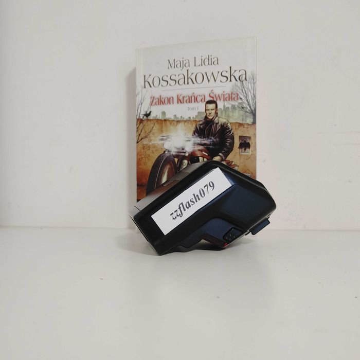 Minolta Program 3200i – klasyczna lampa błyskowa do aparatów Minolta AF