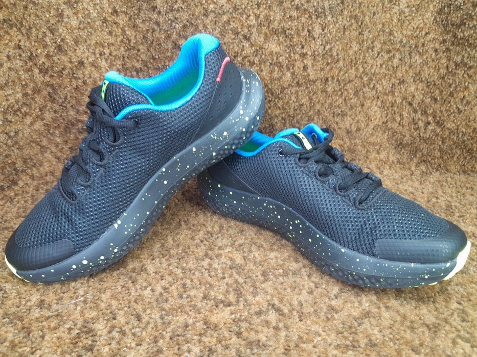 Кросівки оригінал Under Armour 40 ,39 розмір.