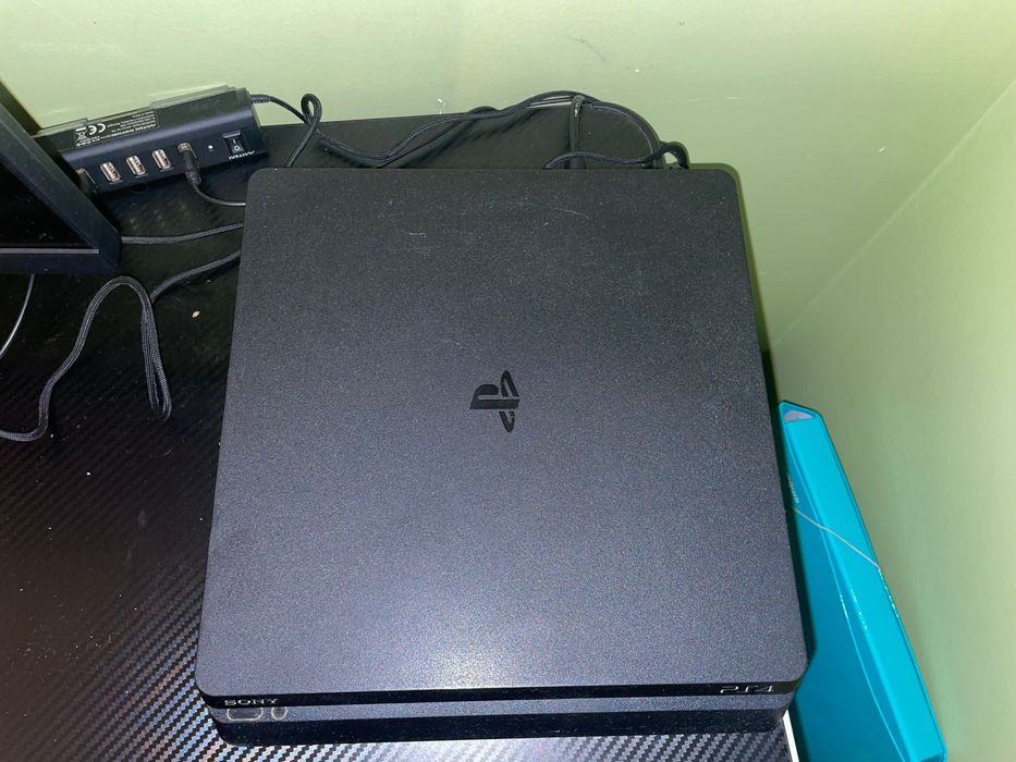 PlayStation 4 Slim 500 GB – Excelente Estado