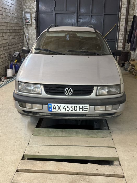 Фольксваген б-4  универсал