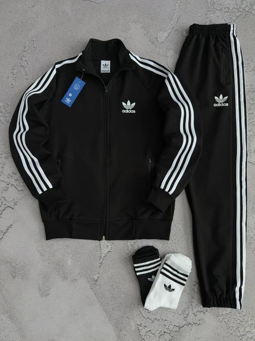 Чоловічий спортивний костюм Adidas, шкарпетки в ПОДАРУНОК