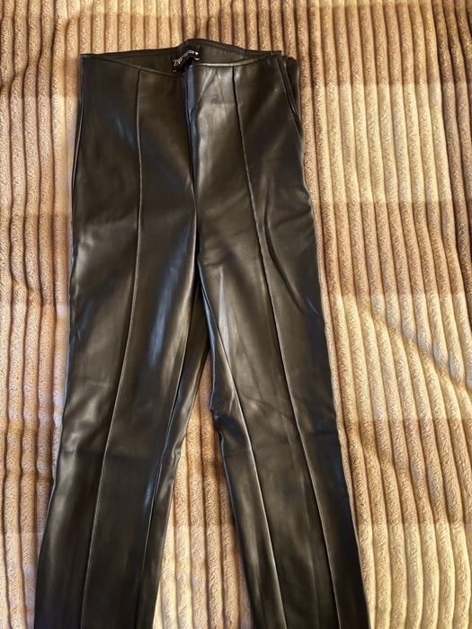 Шкіряні штани ZARA в розмірі  XS