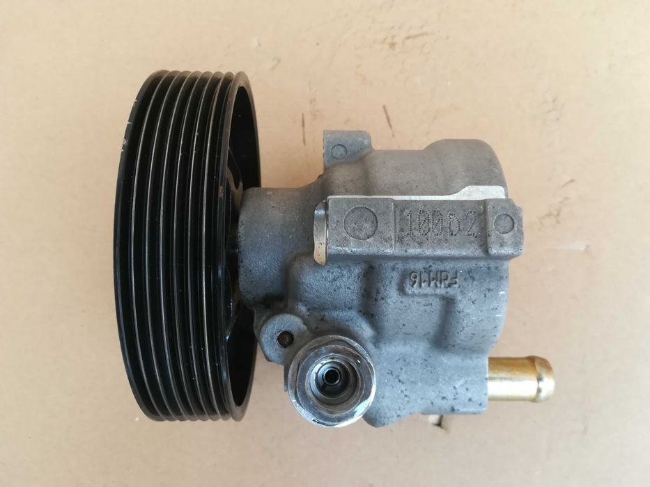 Bomba Direcção Renault Laguna II