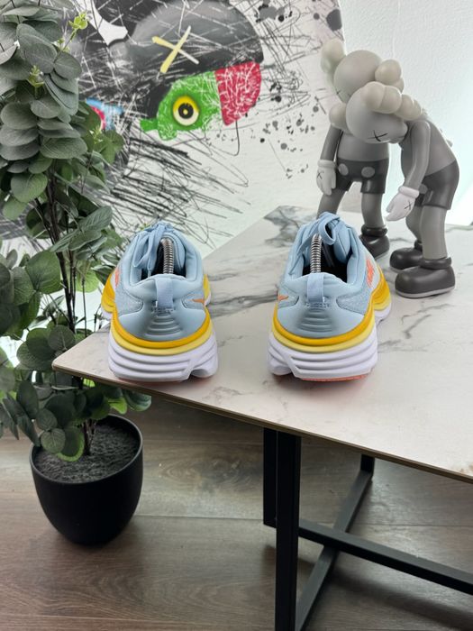 Кросівки Hoka Bondi 8 42 розмір Е16997