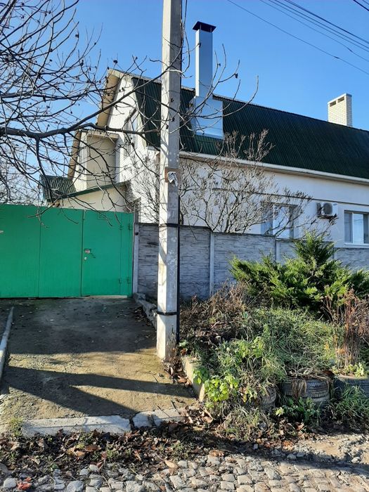 Ціну знижено! Продаж 2 поверхового будинку з садом та ділянкою